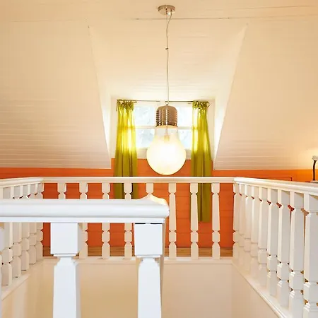 Yellow House סינטרה