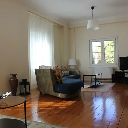 Yellow House סינטרה